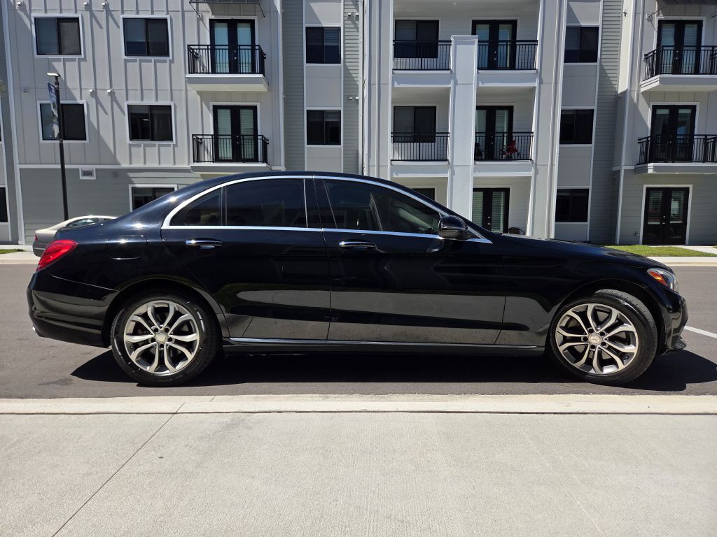 2016 Mercedes-Benz C-Class Image 5