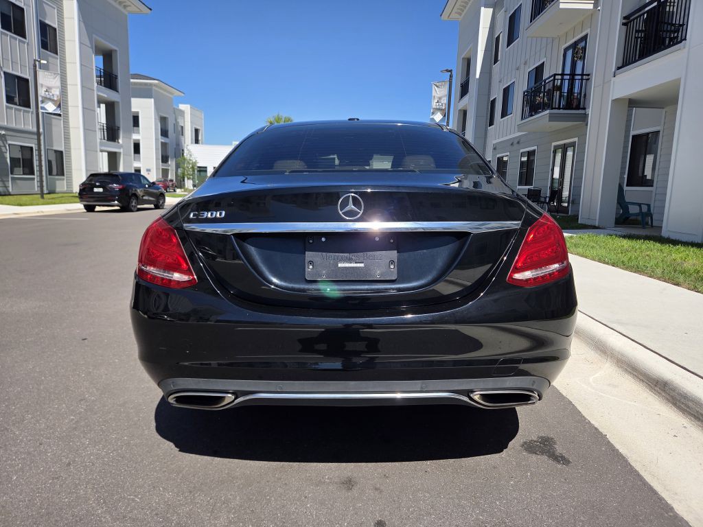 2016 Mercedes-Benz C-Class Image 7