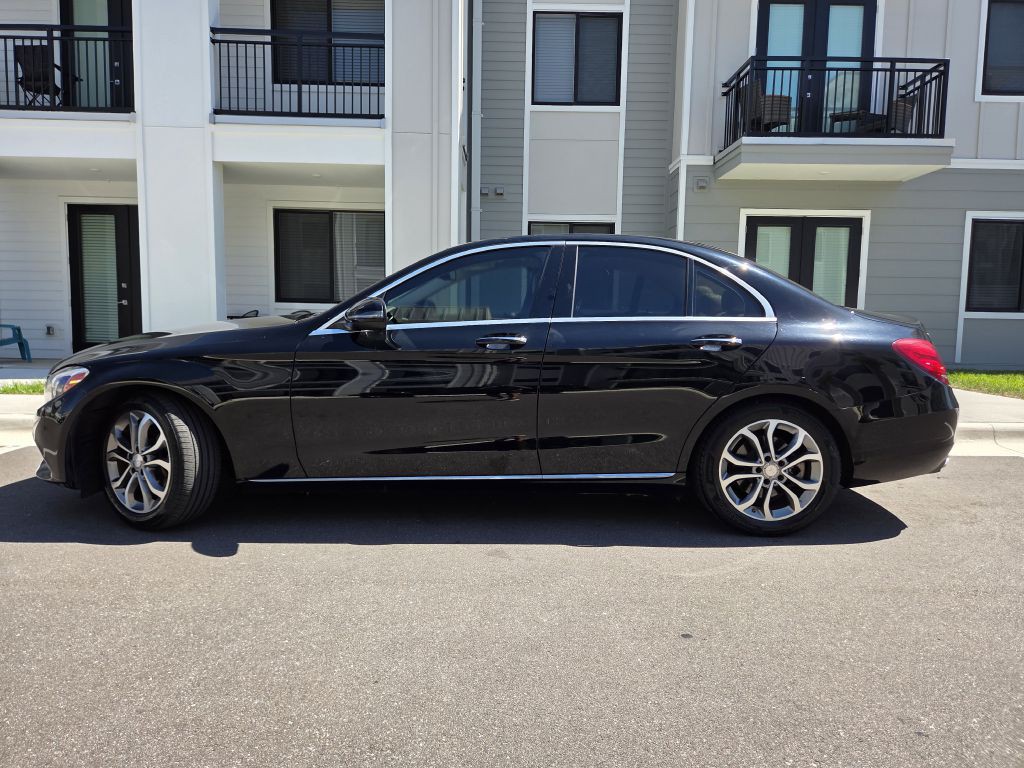 2016 Mercedes-Benz C-Class Image 10