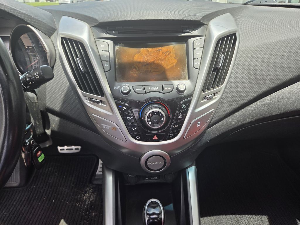 2014 Hyundai Veloster Image 28