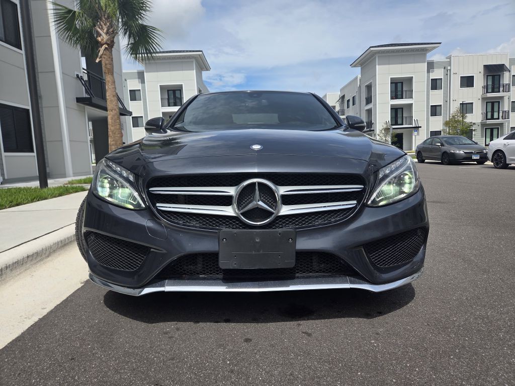 2015 Mercedes-Benz C-Class Image 2