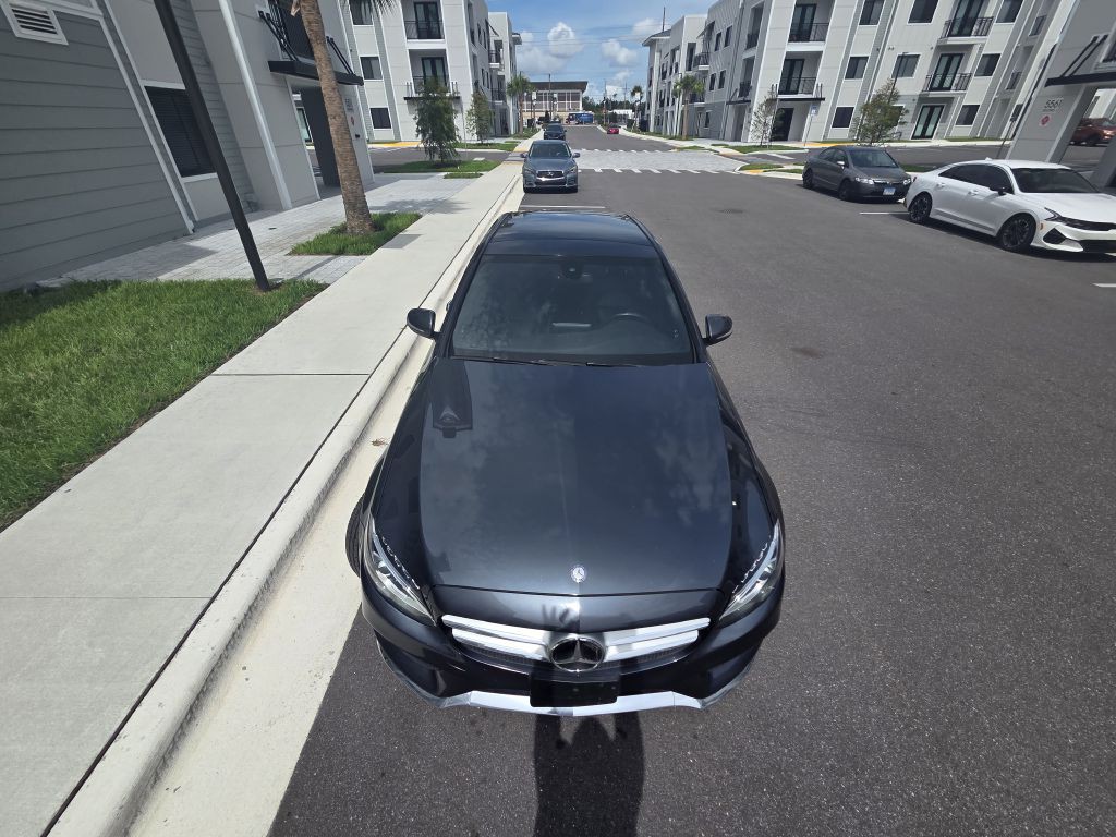 2015 Mercedes-Benz C-Class Image 3