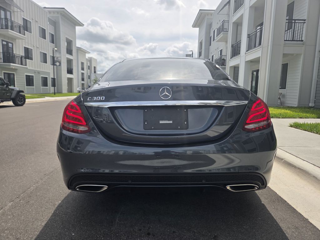 2015 Mercedes-Benz C-Class Image 7