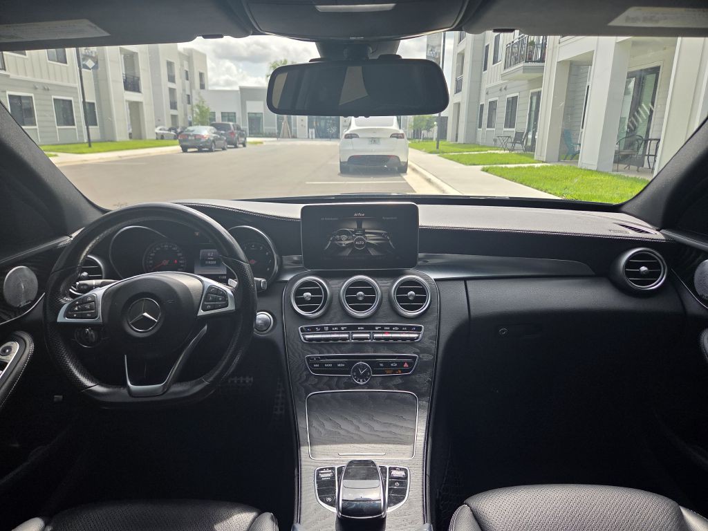 2015 Mercedes-Benz C-Class Image 18