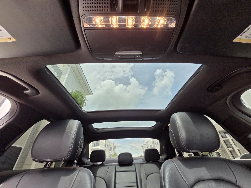2015 Mercedes-Benz C-Class Image 29