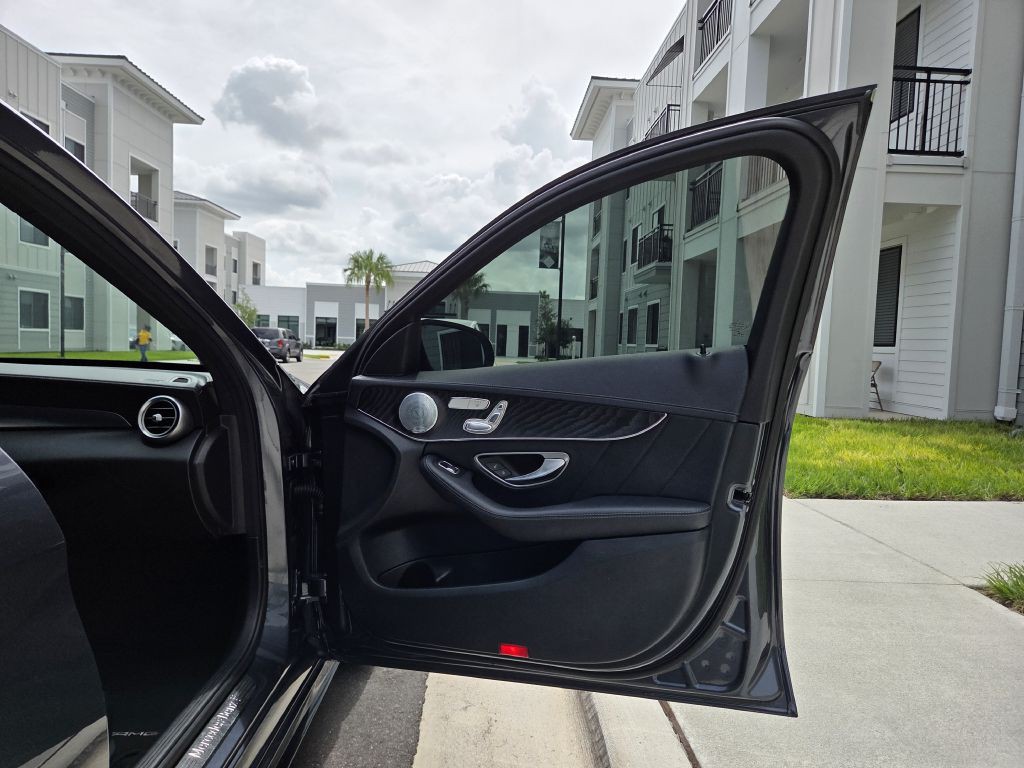 2015 Mercedes-Benz C-Class Image 41