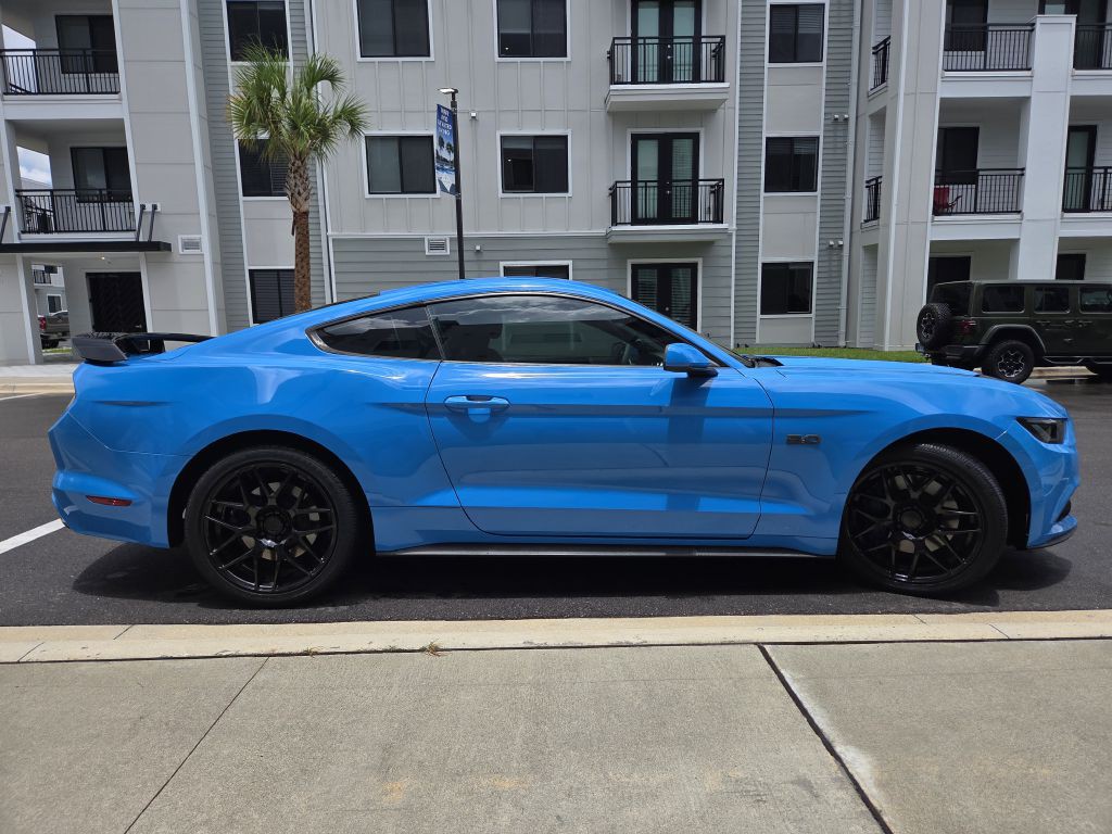 2017 Ford Mustang Image 5