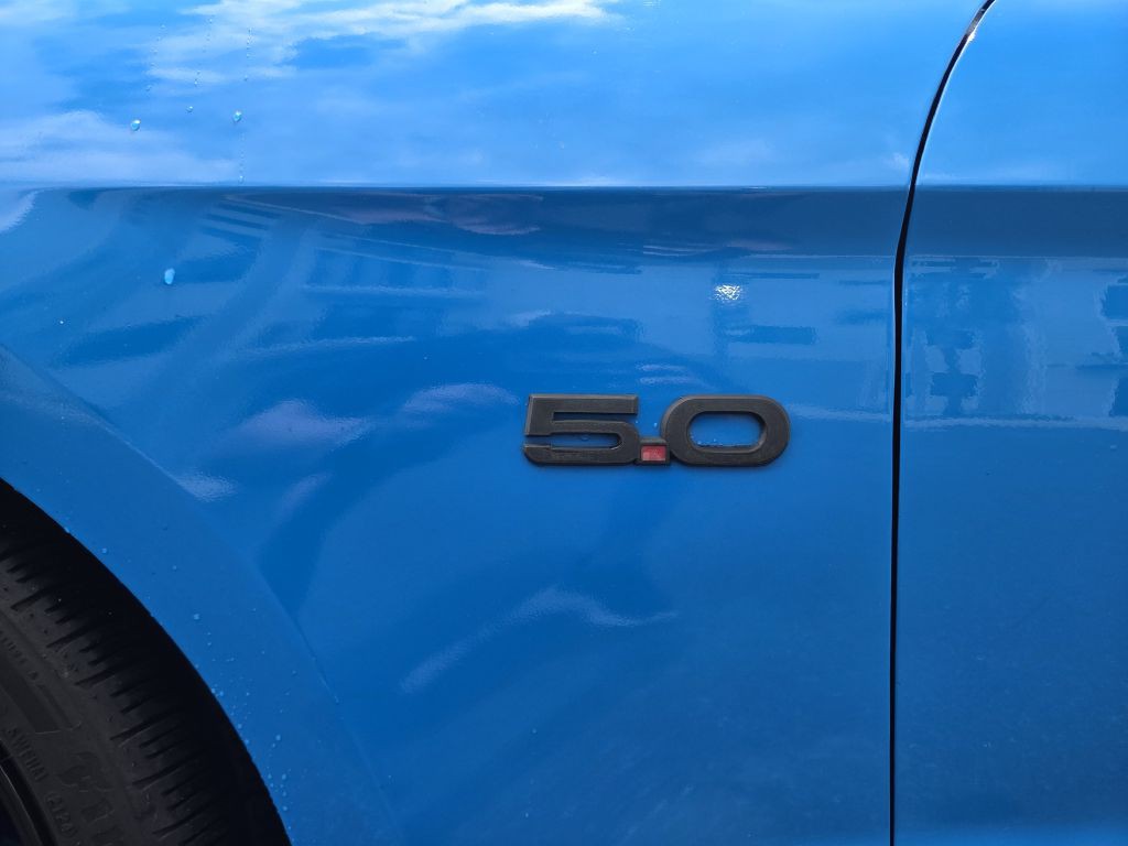 2017 Ford Mustang Image 17