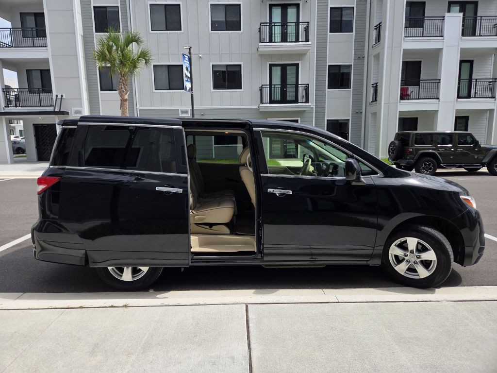 2013 Nissan Quest Image 6