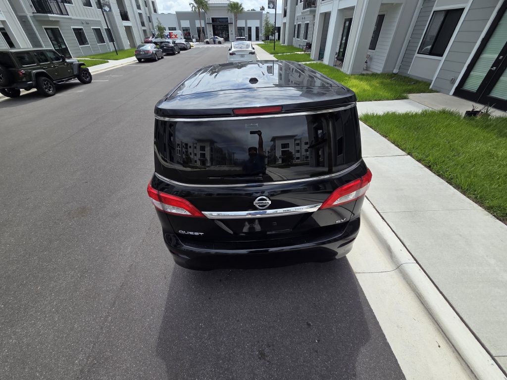 2013 Nissan Quest Image 9