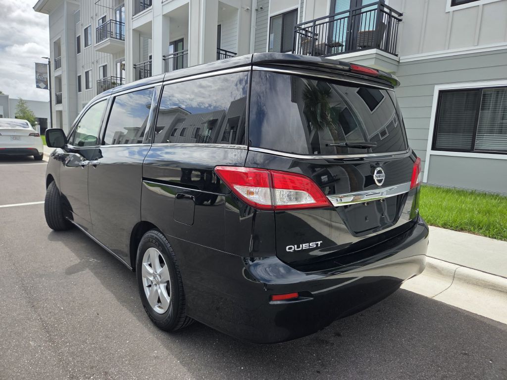 2013 Nissan Quest Image 10