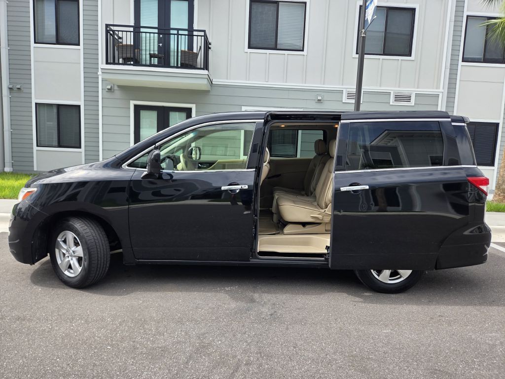 2013 Nissan Quest Image 12