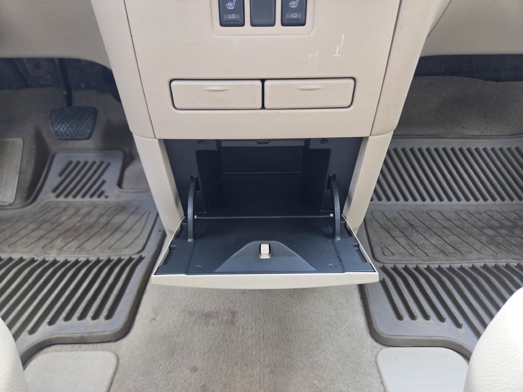 2013 Nissan Quest Image 27