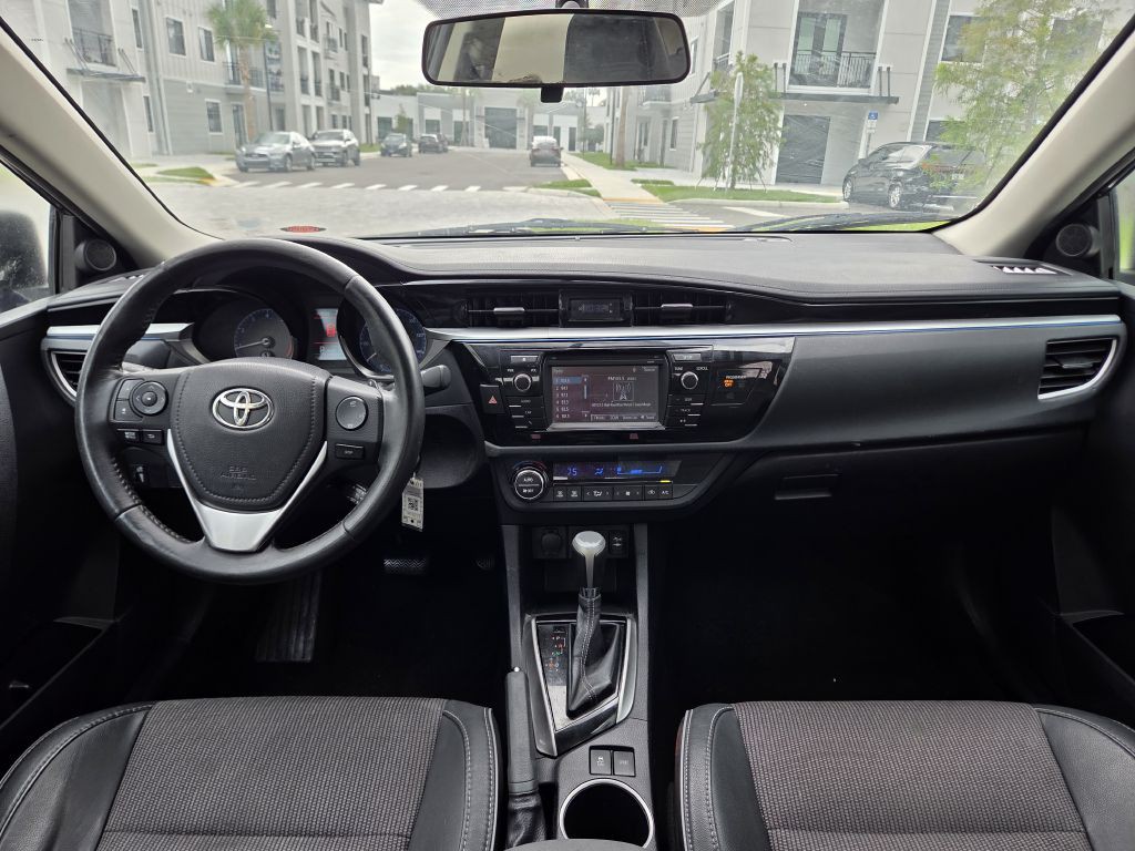 2014 Toyota Corolla Image 17