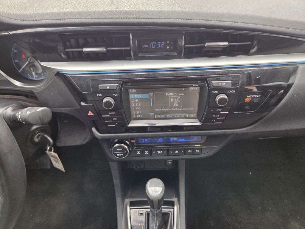 2014 Toyota Corolla Image 20