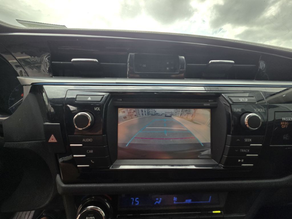 2014 Toyota Corolla Image 22