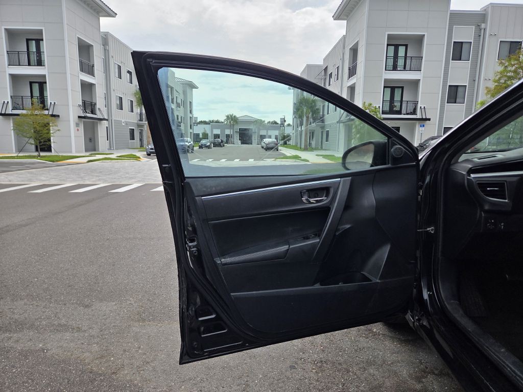 2014 Toyota Corolla Image 33