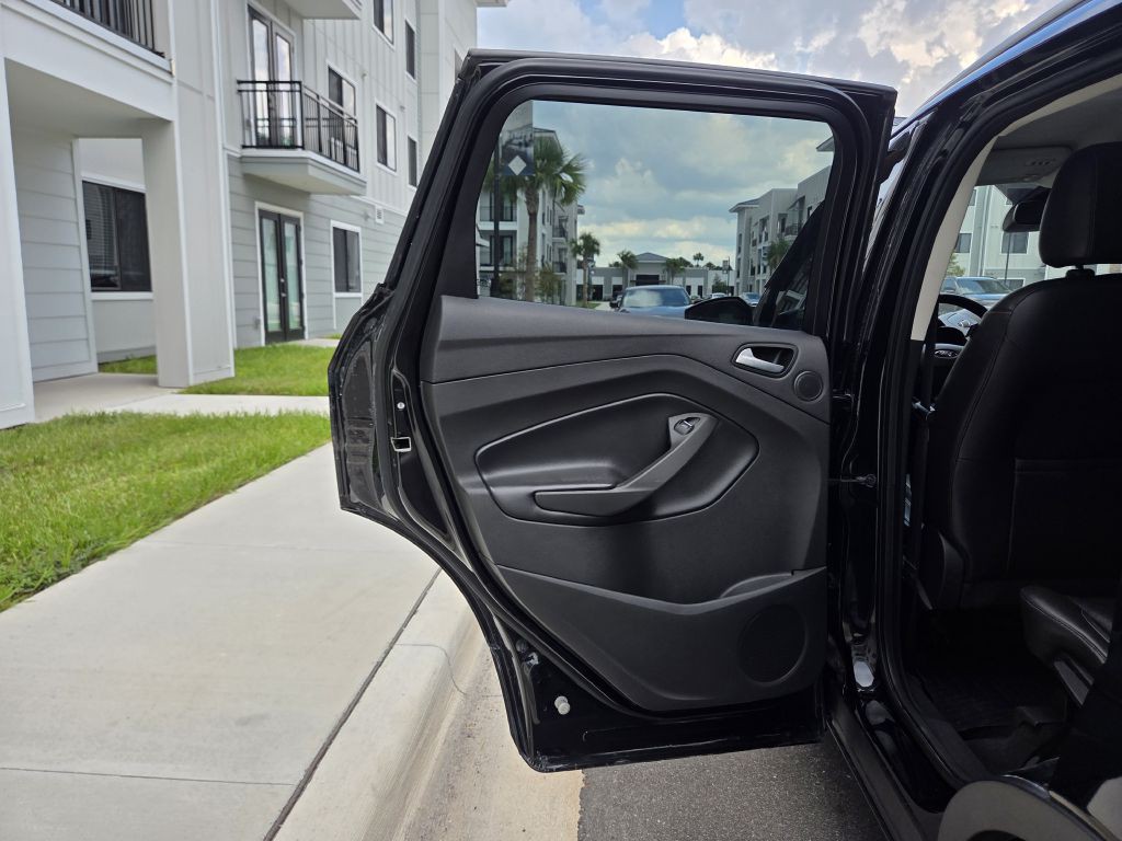 2017 Ford Escape Image 32