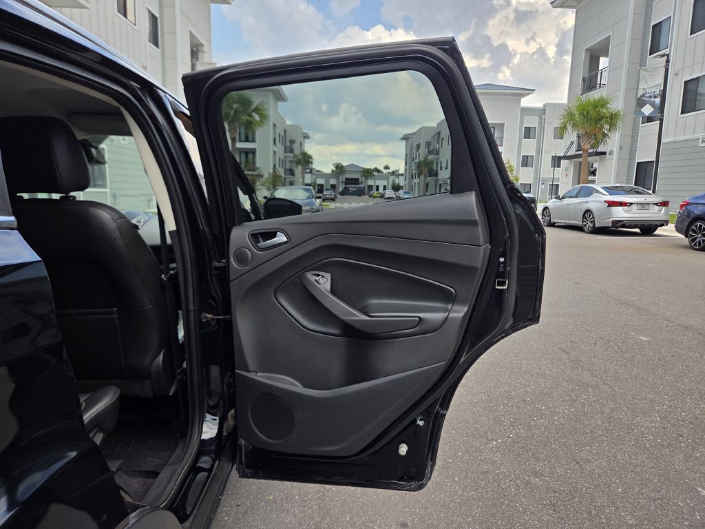 2017 Ford Escape Image 35