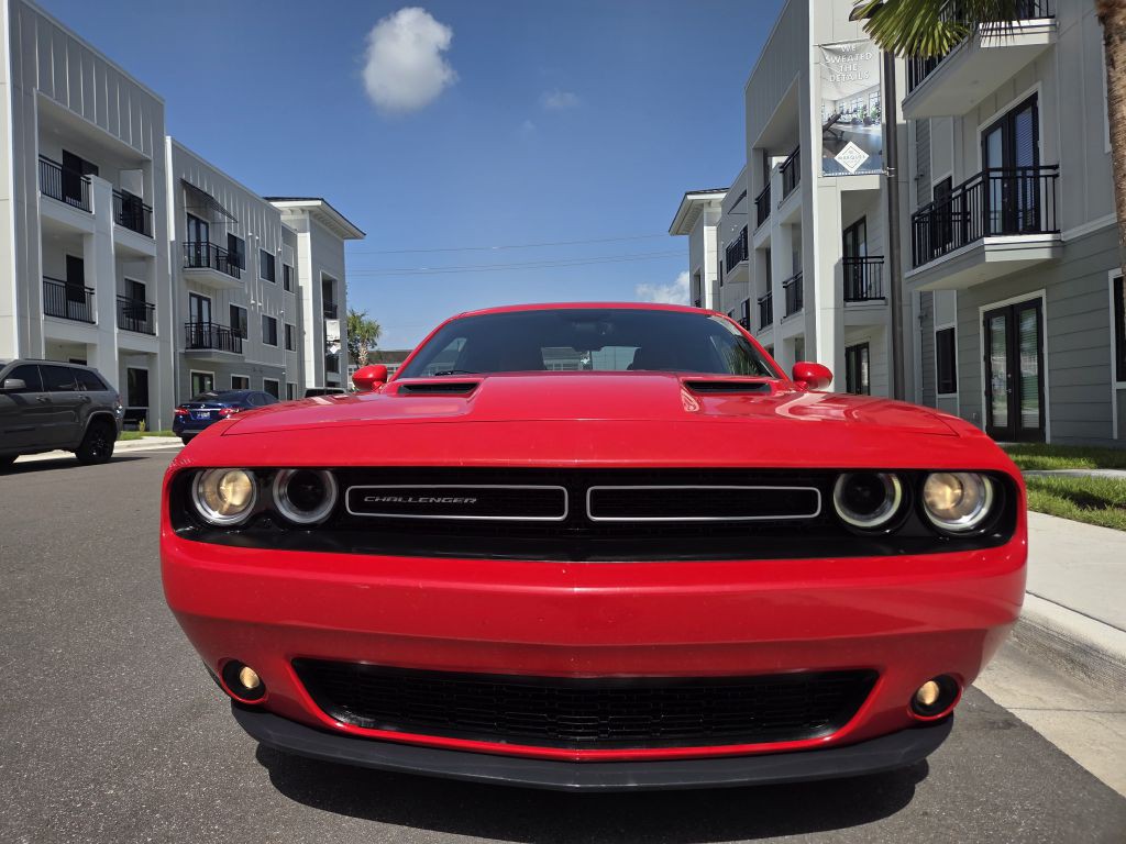 2015 Dodge Challenger Image 2