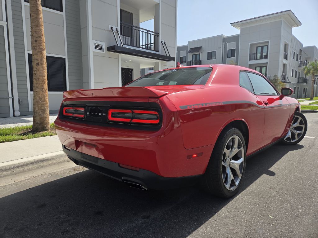 2015 Dodge Challenger Image 6