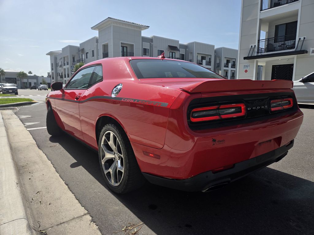 2015 Dodge Challenger Image 9