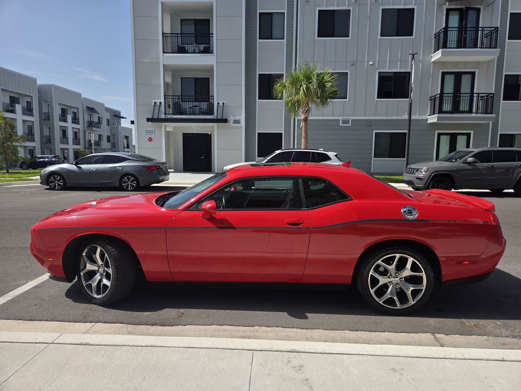 2015 Dodge Challenger Image 10