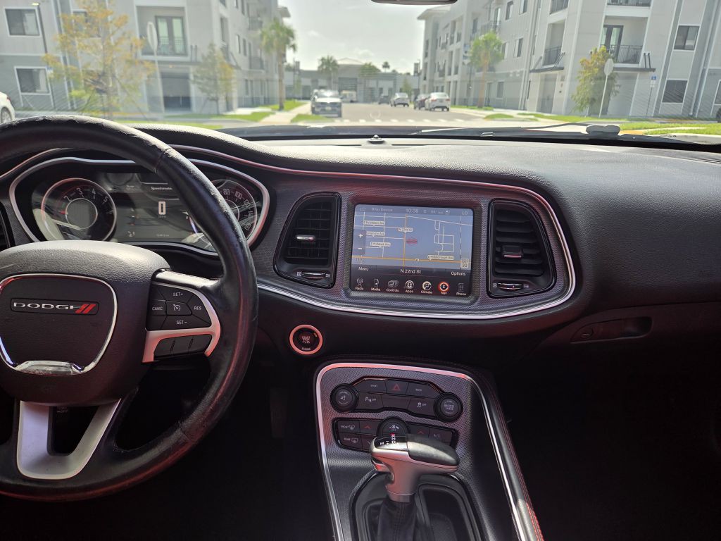 2015 Dodge Challenger Image 30