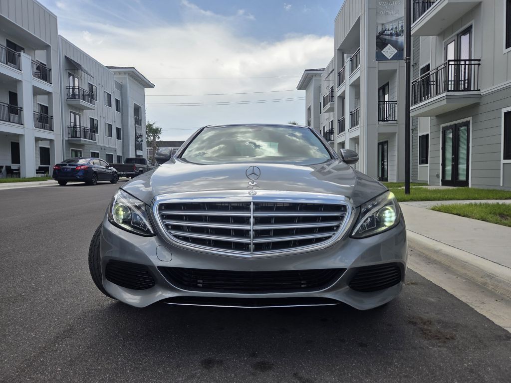 2015 Mercedes-Benz C-Class Image 2