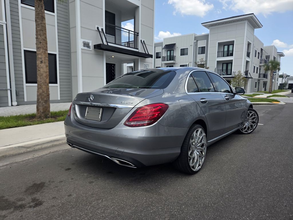 2015 Mercedes-Benz C-Class Image 6