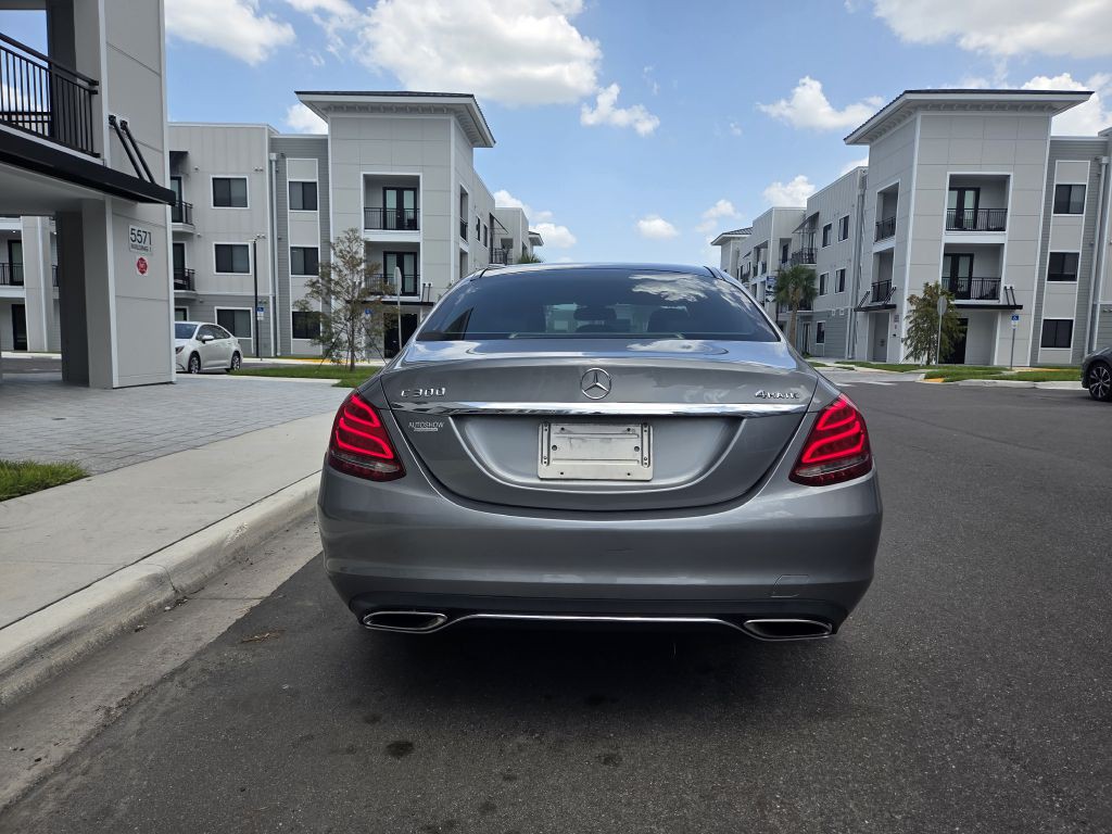 2015 Mercedes-Benz C-Class Image 7