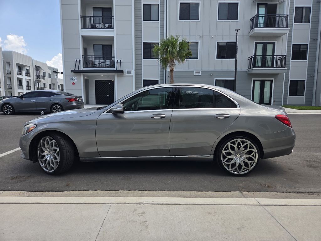 2015 Mercedes-Benz C-Class Image 10