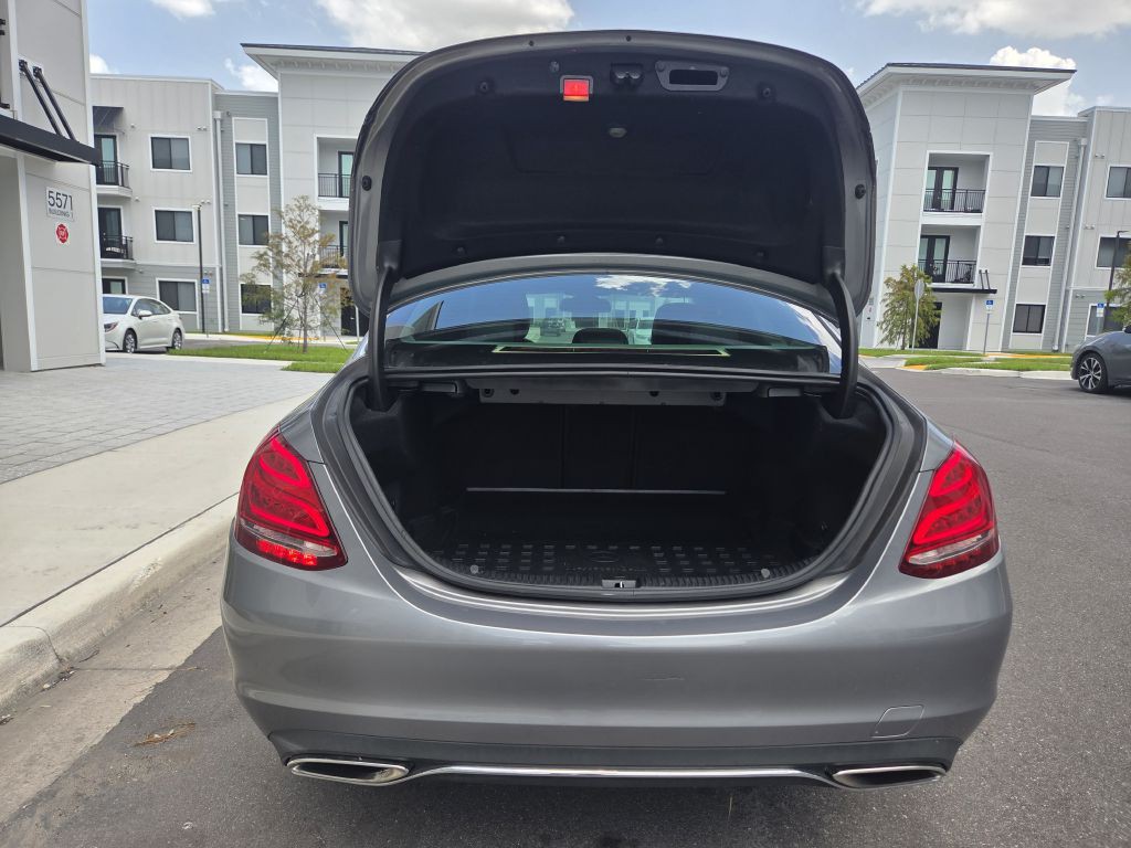 2015 Mercedes-Benz C-Class Image 11