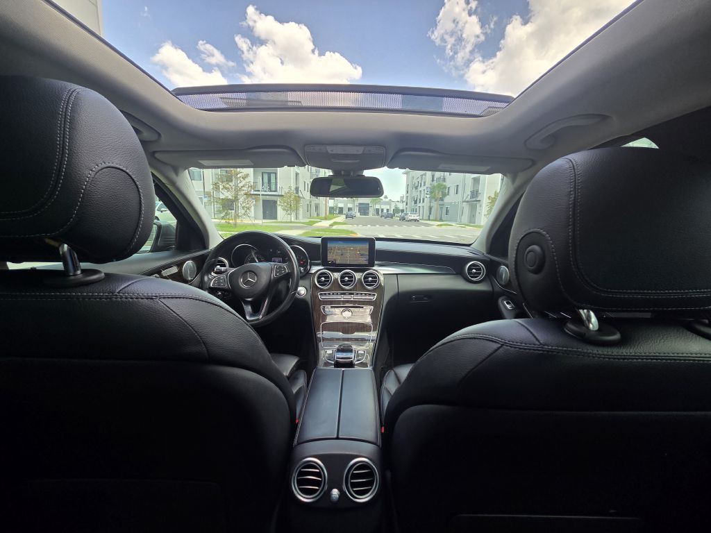 2015 Mercedes-Benz C-Class Image 21