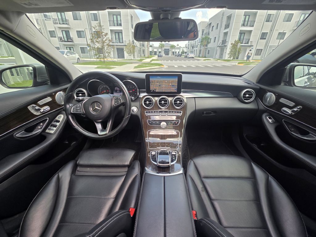 2015 Mercedes-Benz C-Class Image 22