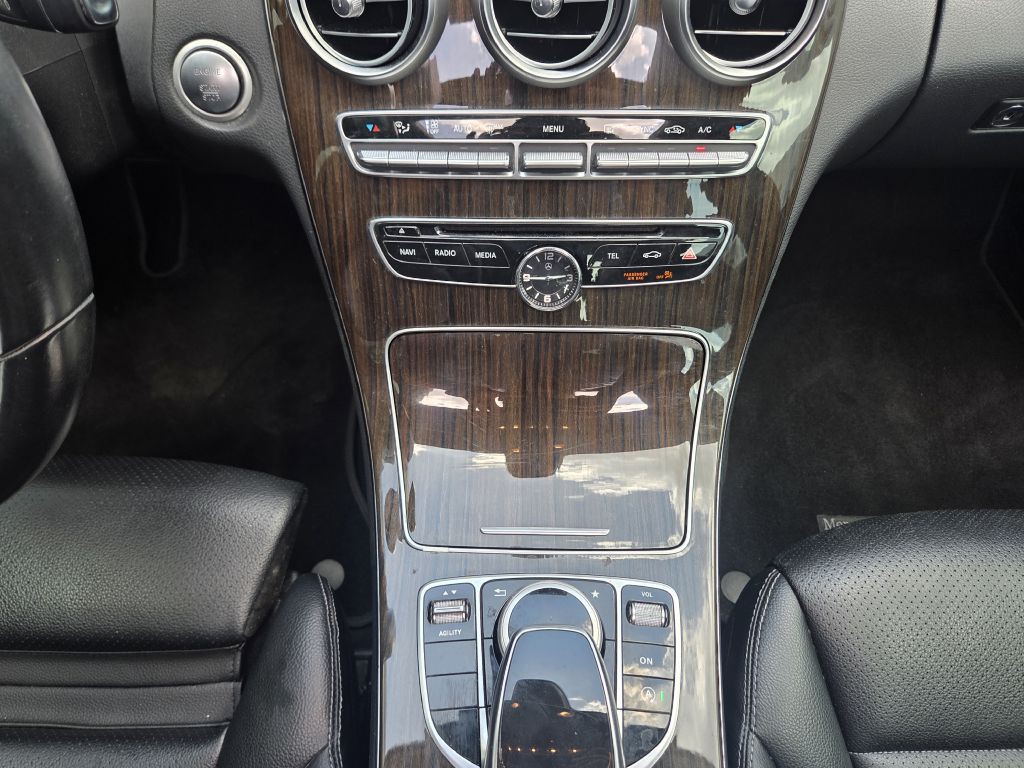 2015 Mercedes-Benz C-Class Image 29