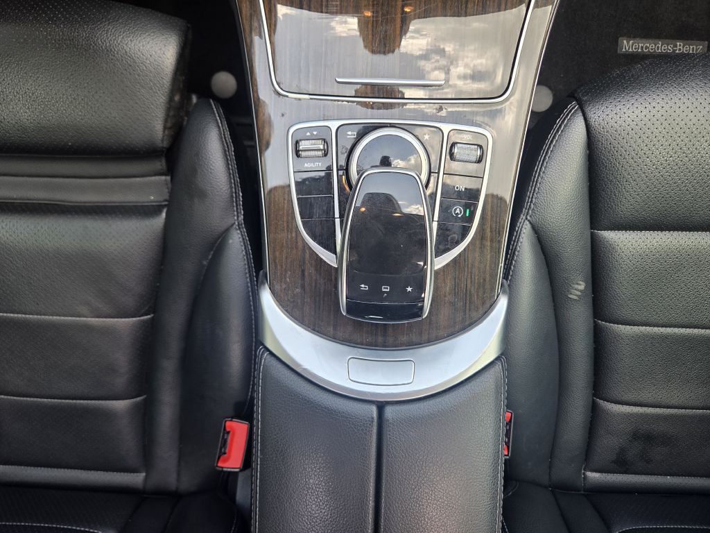 2015 Mercedes-Benz C-Class Image 31