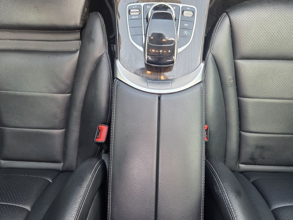 2015 Mercedes-Benz C-Class Image 32