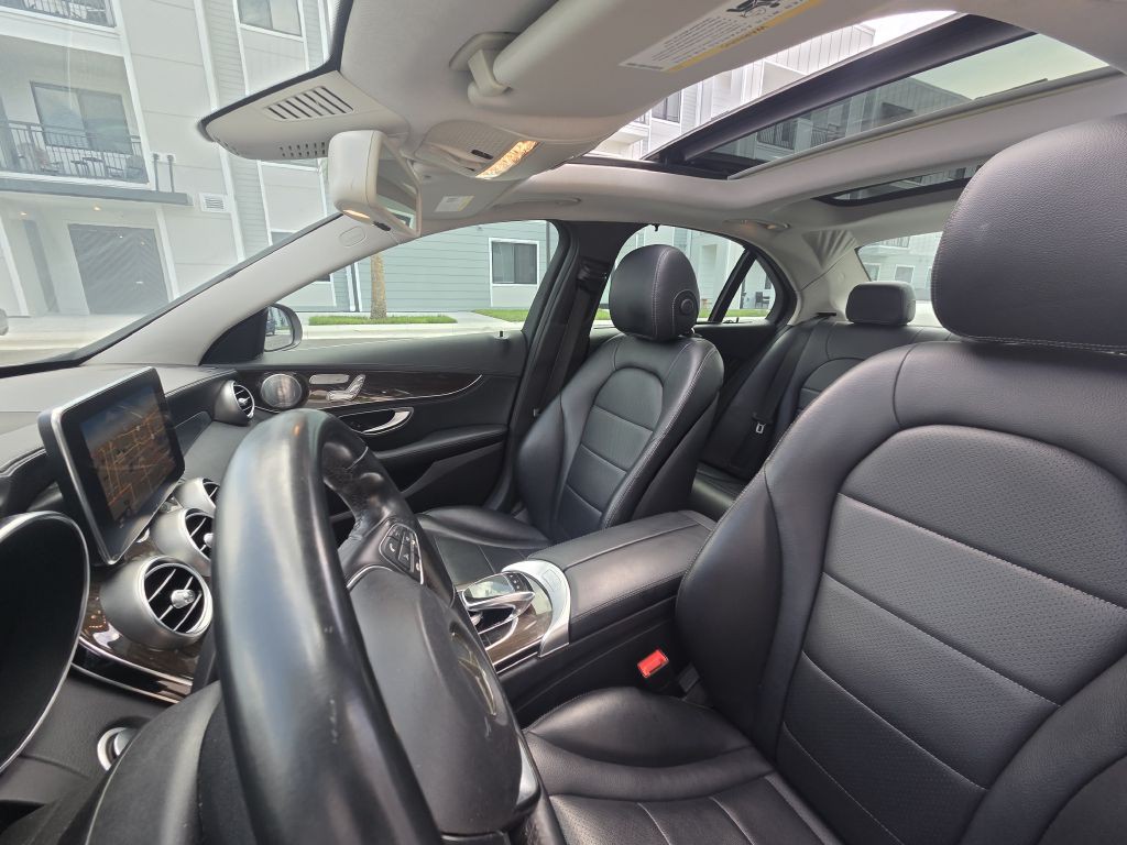2015 Mercedes-Benz C-Class Image 36