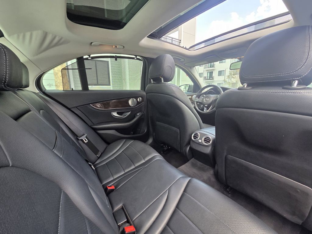 2015 Mercedes-Benz C-Class Image 41