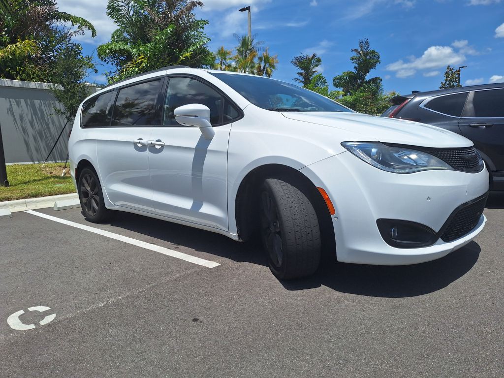 2020 Chrysler Pacifica Image 4