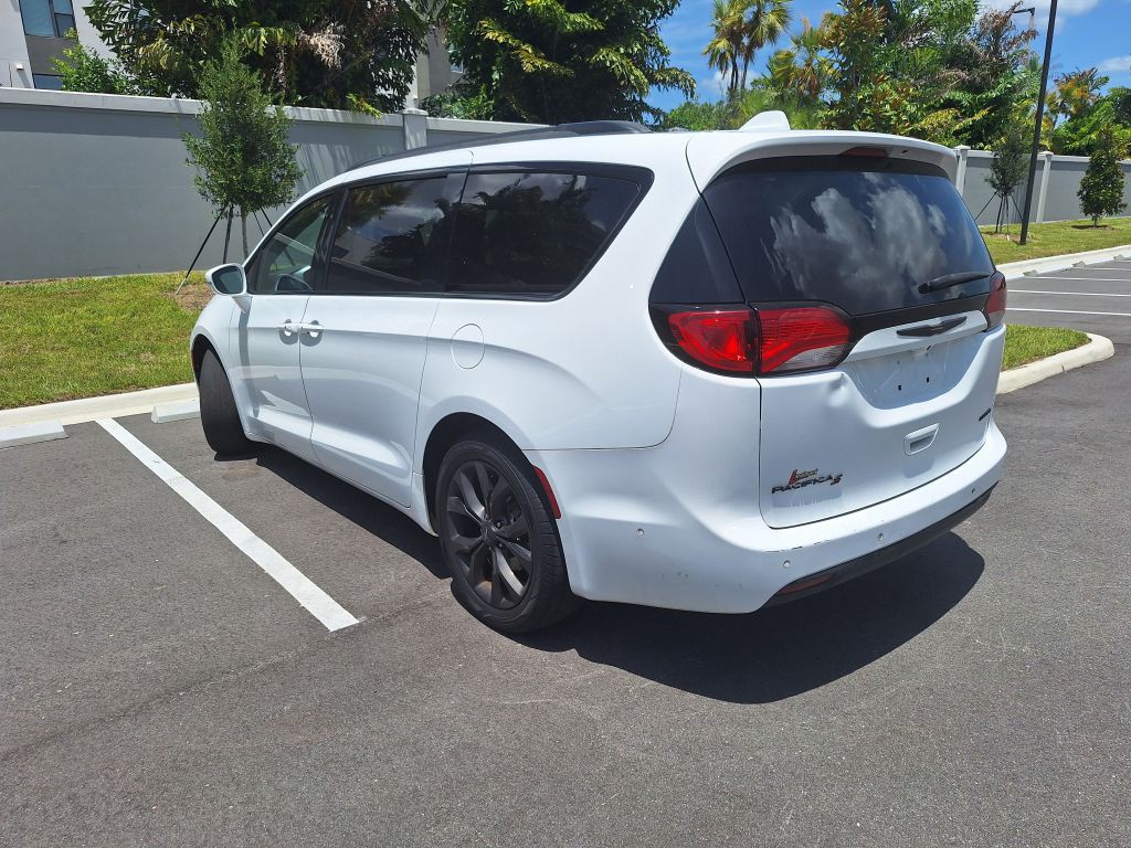 2020 Chrysler Pacifica Image 9