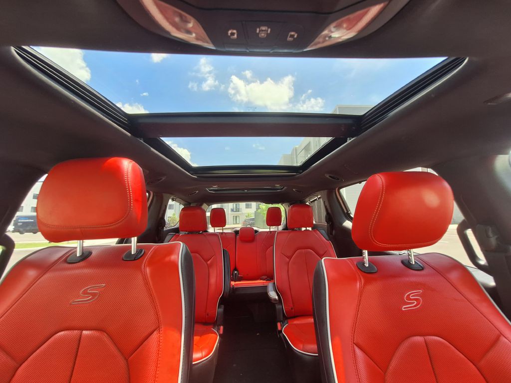 2020 Chrysler Pacifica Image 16