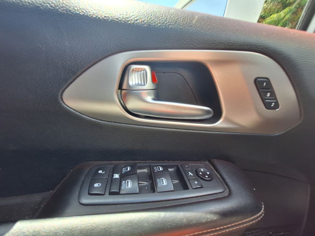 2020 Chrysler Pacifica Image 19