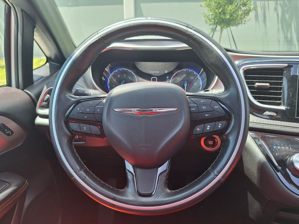 2020 Chrysler Pacifica Image 33