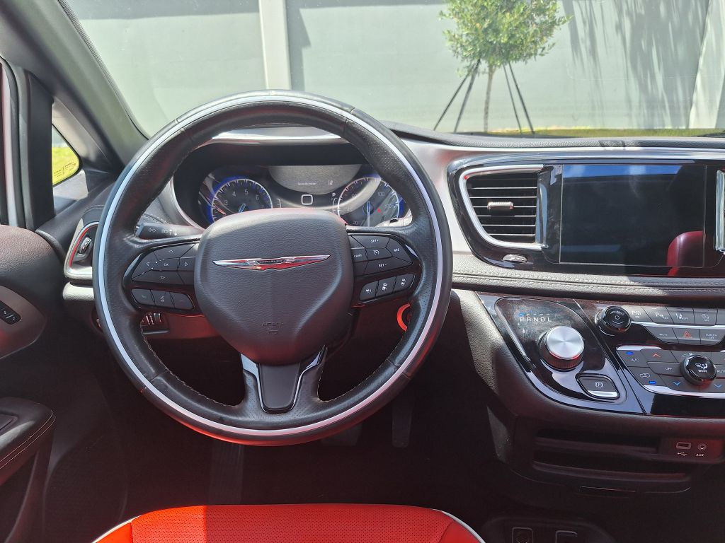 2020 Chrysler Pacifica Image 34
