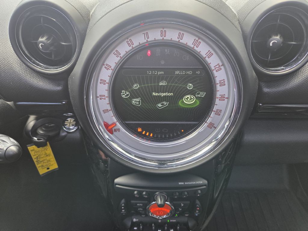 2013 MINI Cooper Image 25