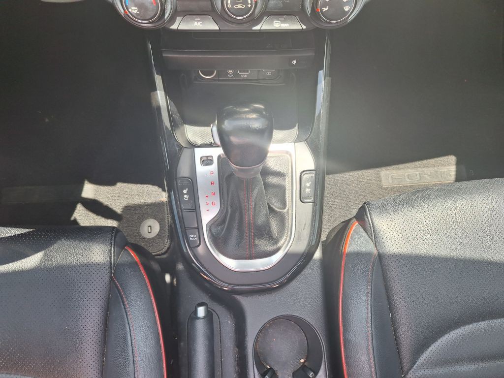 2021 Kia Forte Image 38