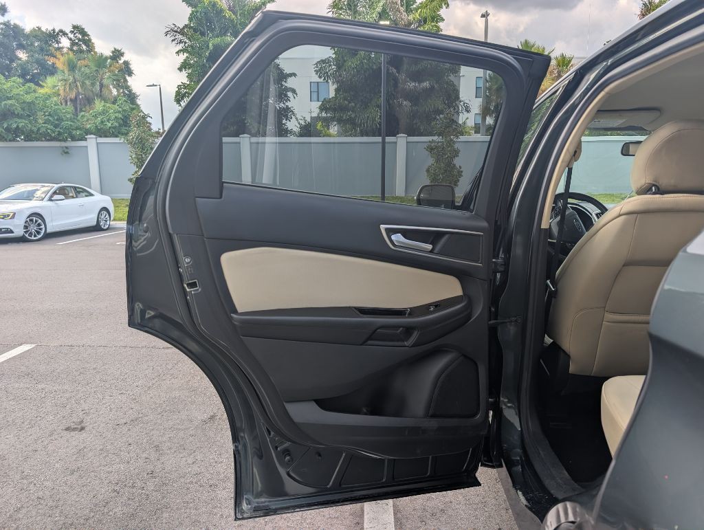 2015 Ford Edge Image 12