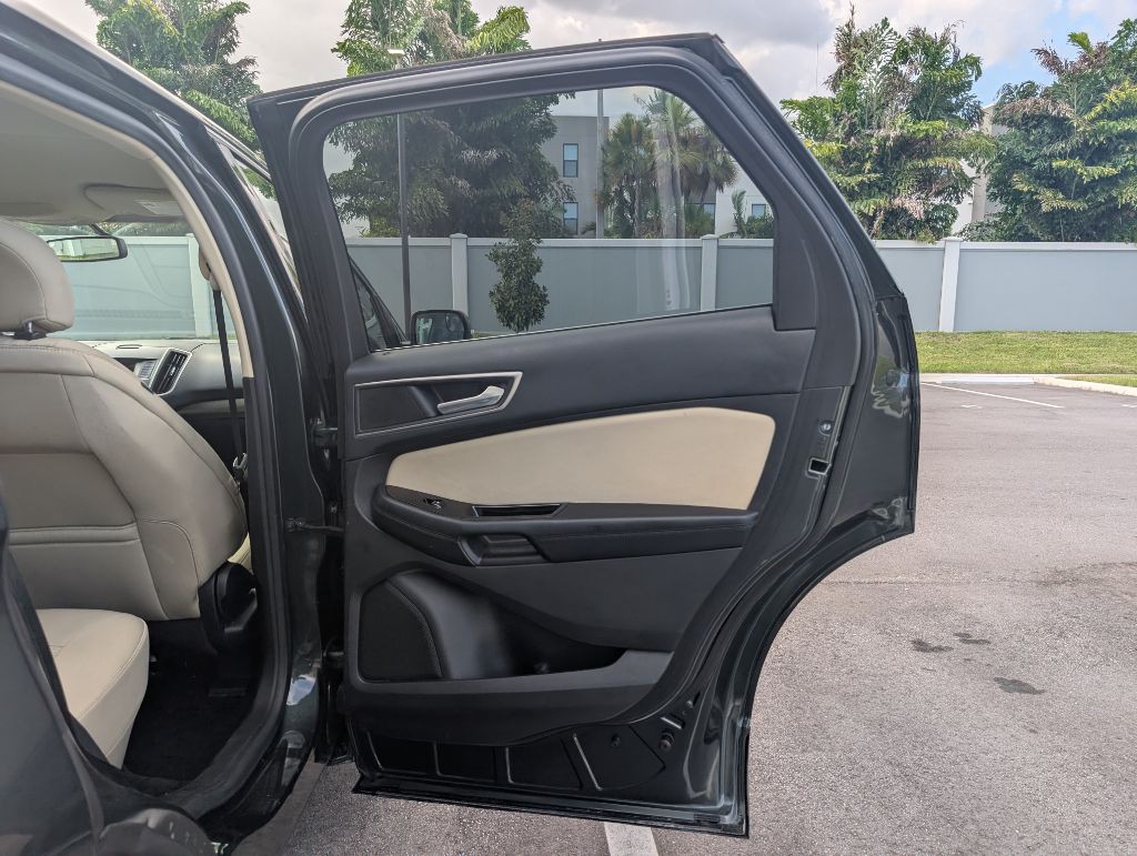 2015 Ford Edge Image 15
